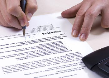 6 Signs Your Business Should Invest in Signature Confirmation